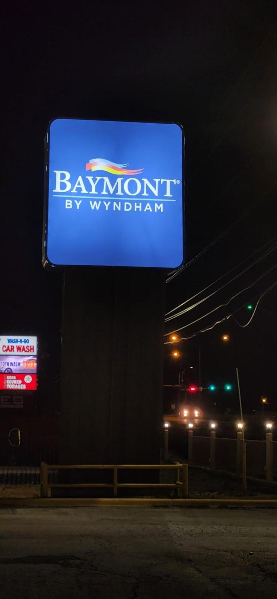 Baymont By Wyndham Del Rio Hotel Eksteriør billede