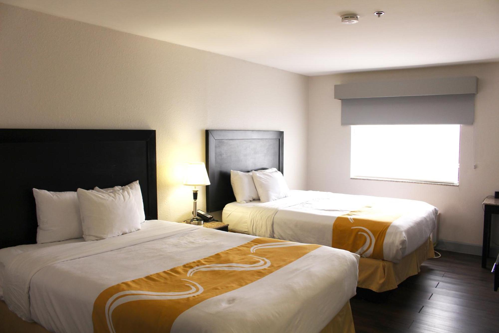 Baymont By Wyndham Del Rio Hotel Eksteriør billede